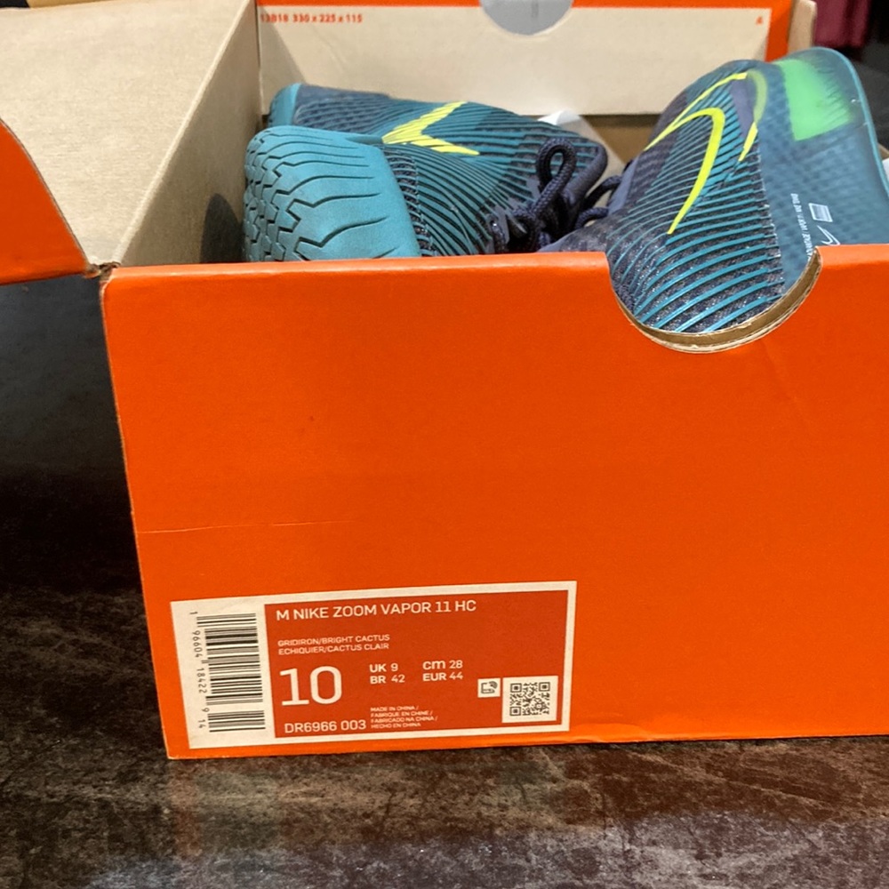 Nike Zoom Vapor Athletic shoes size 10